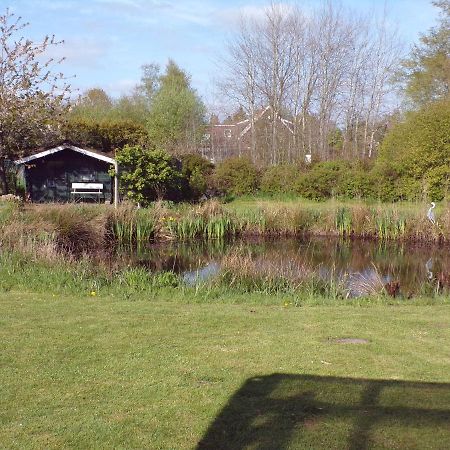 Ferienwohnung Aurich Sandhorst Eg Mit Terrasse Und Kleinem Garten Eksteriør billede